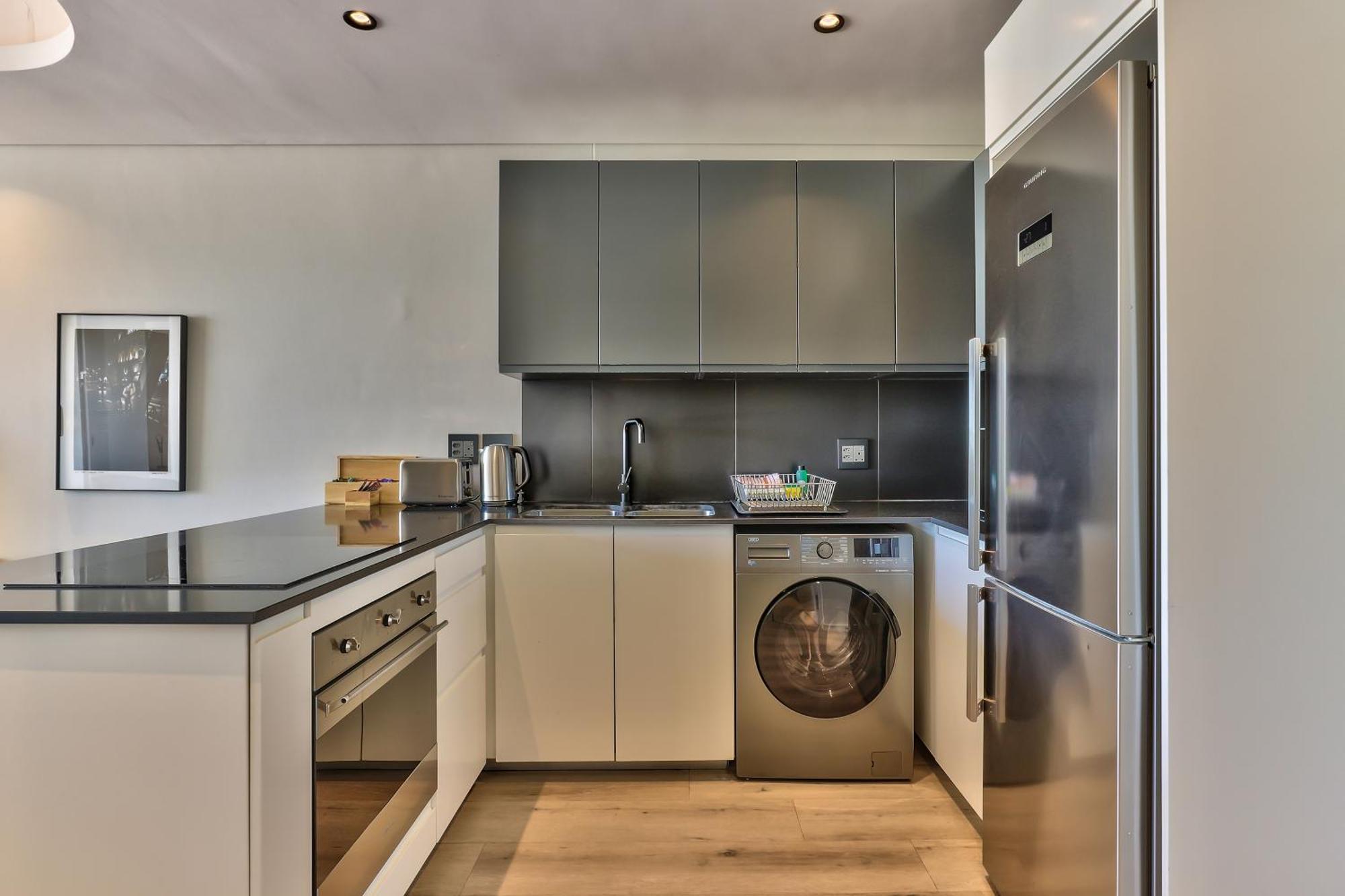 Luxury 2 Bedroom With Balcony