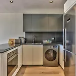 Luxury 2 Bedroom With Balcony